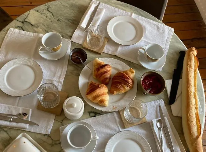 Le Clos Adnet Pensión